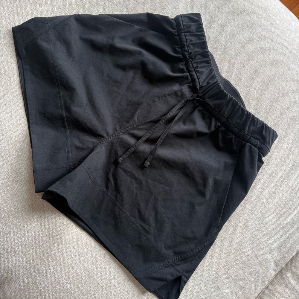 LULULEMON CINCHABLE WAIST HIGH RISE WOVEN SHORT SIZE XXS